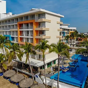 https://star-palace-beach-hotel.mazatlan-hotels.com